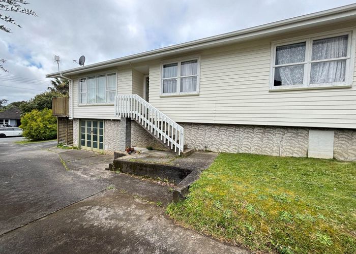  at 10 Coletta Lane, Te Atatu South, Auckland