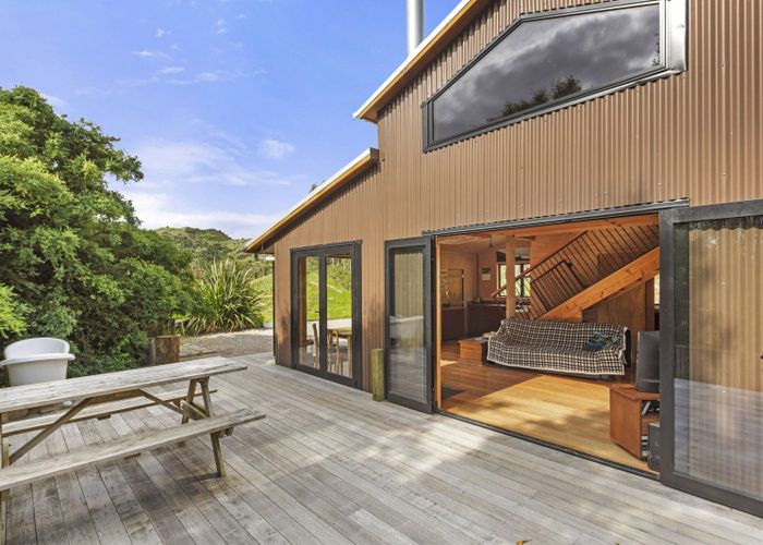  at 843 Old Mountain Road, Waitetuna