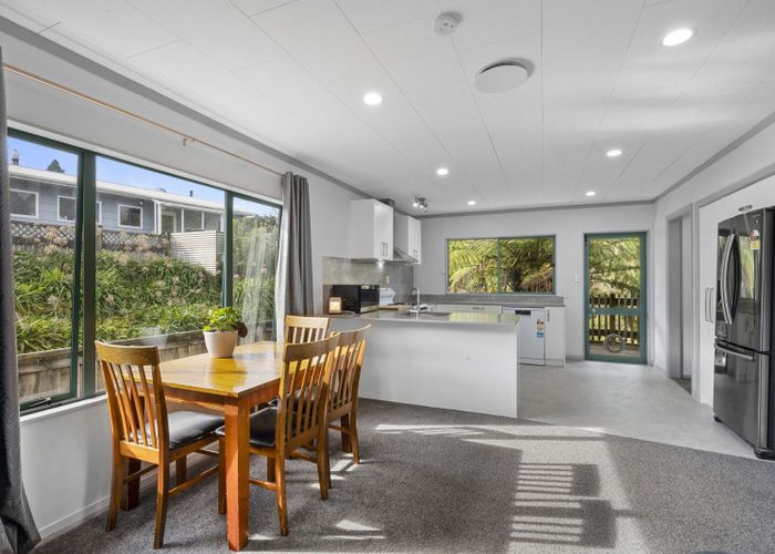  at 39 Carlton Terrace, Westown, New Plymouth
