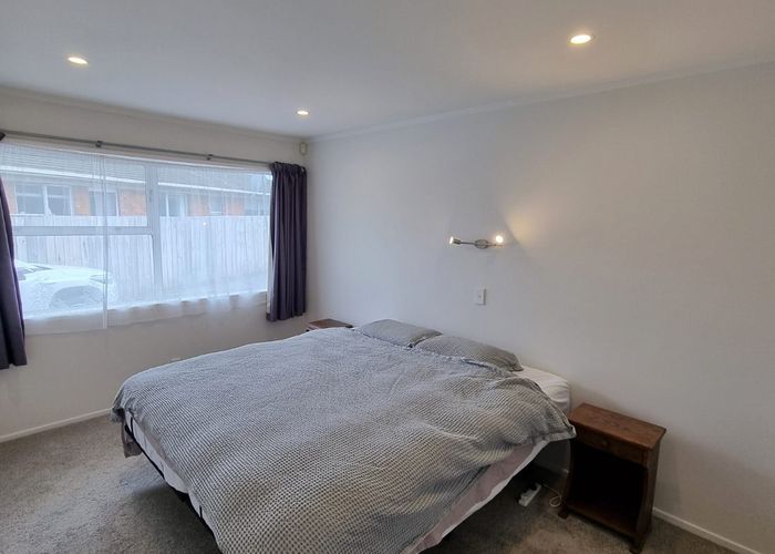  at 2/16 Harwood Road, Mount Wellington, Auckland City, Auckland