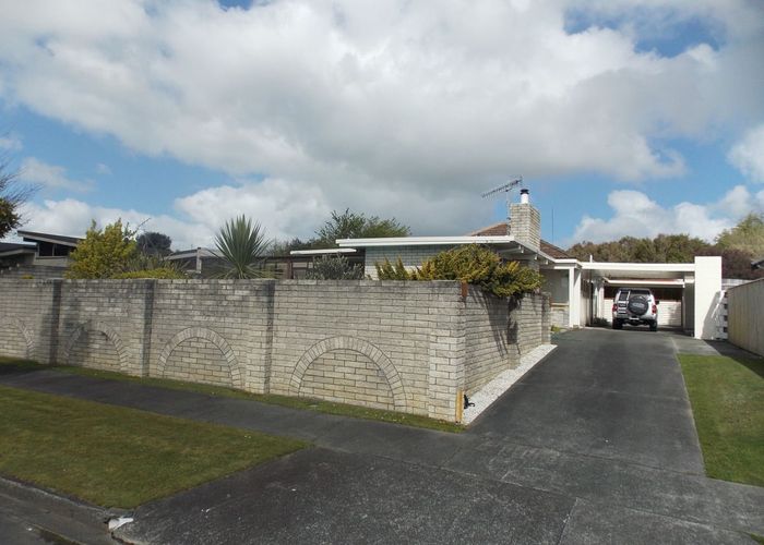  at 4 Paradise Place, Milson, Palmerston North