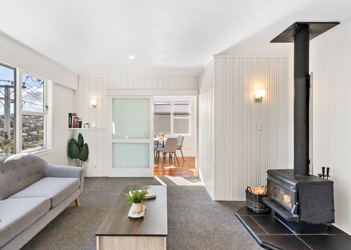  at 11 Lomond Street, Newlands, Wellington, Wellington
