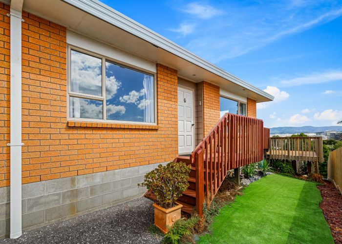 at 35E Edmonton Road, Henderson, Auckland