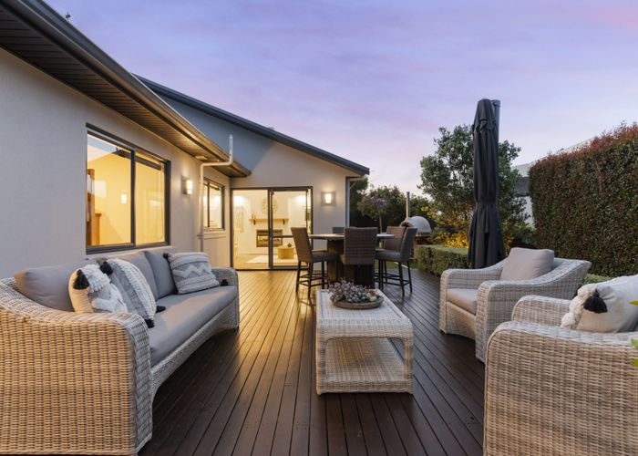  at 16 Durbin Court, Greenhithe, Auckland