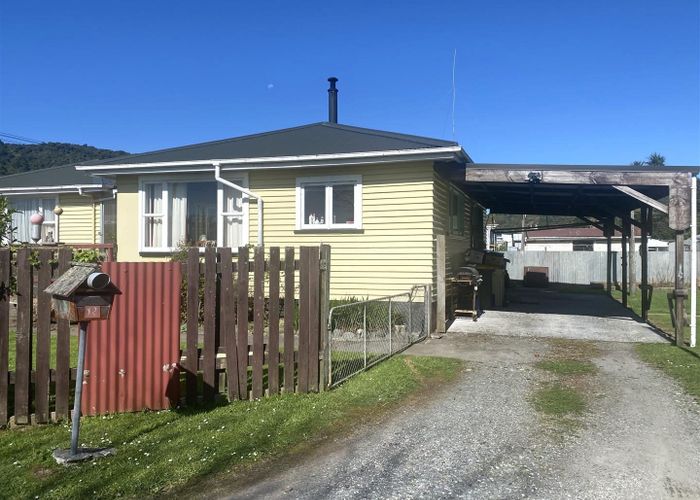  at 12 Peel Street, Cobden, Greymouth