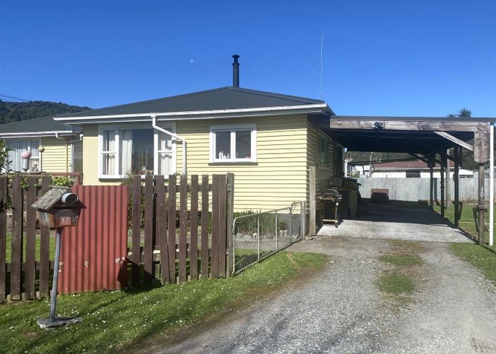  at 12 Peel Street, Cobden, Greymouth