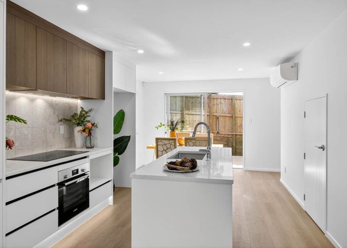  at 7D Maroubra Place, Botany Downs, Manukau City, Auckland