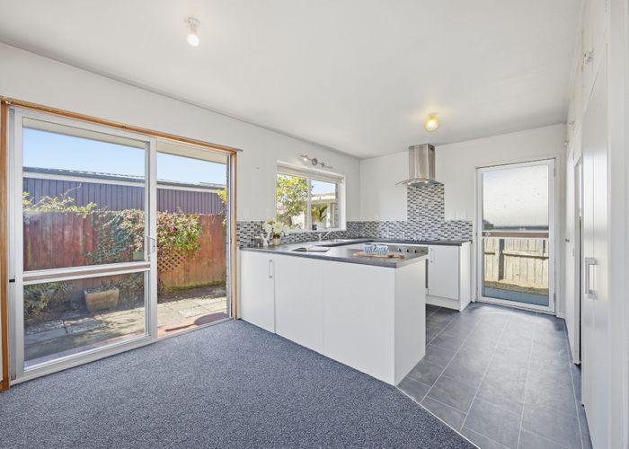  at 2/3 Hythe Lane, St. Martins, Christchurch City, Canterbury