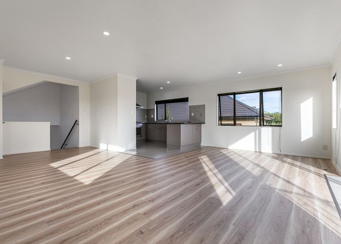  at 10 Ginko Place, Mangere, Auckland