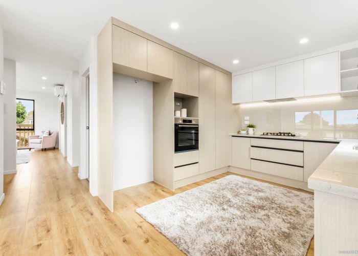  at LOT 1/33 Casuarina Road, Half Moon Bay, Manukau City, Auckland