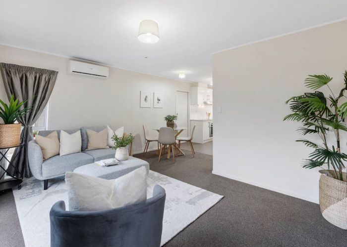  at Unit 2/34 Ballater Place, Highland Park, Manukau City, Auckland