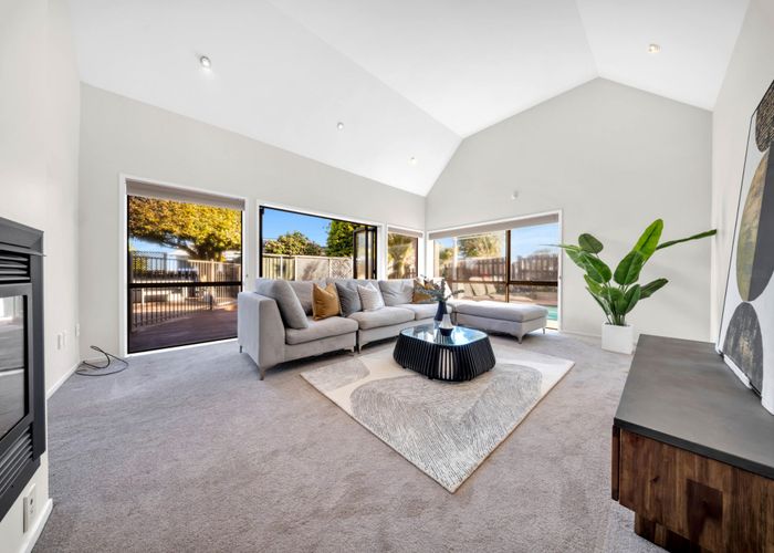  at 10 Janome Place, Bucklands Beach, Manukau City, Auckland