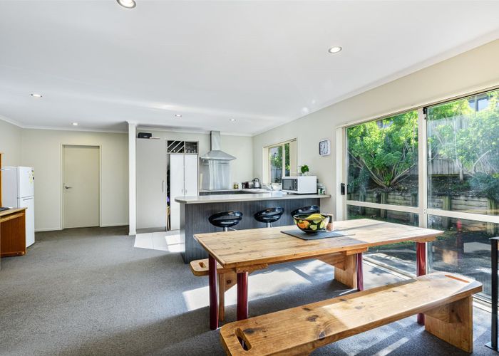 Free property data for 4 Chloe Place, Massey, Auckland homes.co.nz