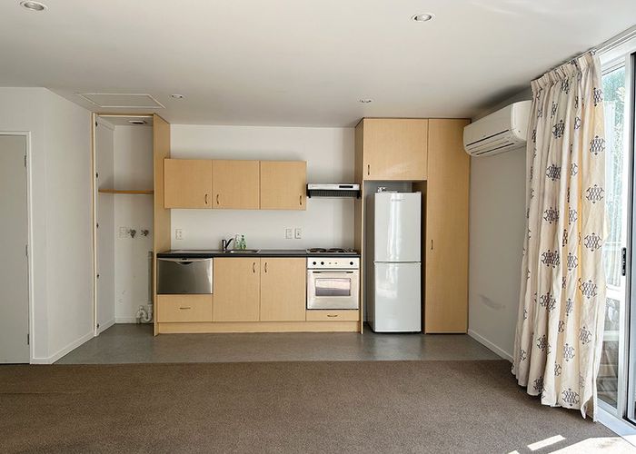  at 6 Tussock Lane, Mount Pleasant, Christchurch City, Canterbury