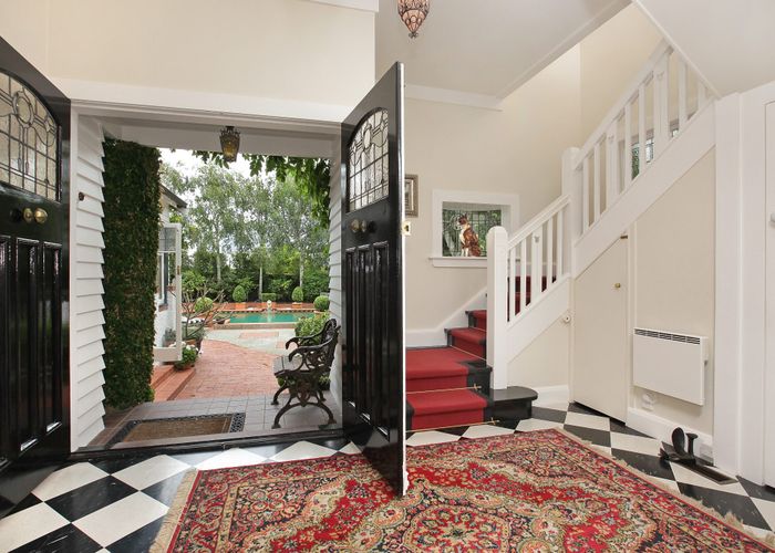  at 33 Orakei Road, Remuera, Auckland