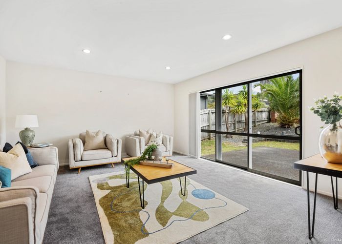  at 20 Borneo Drive, Fairview Heights, Auckland