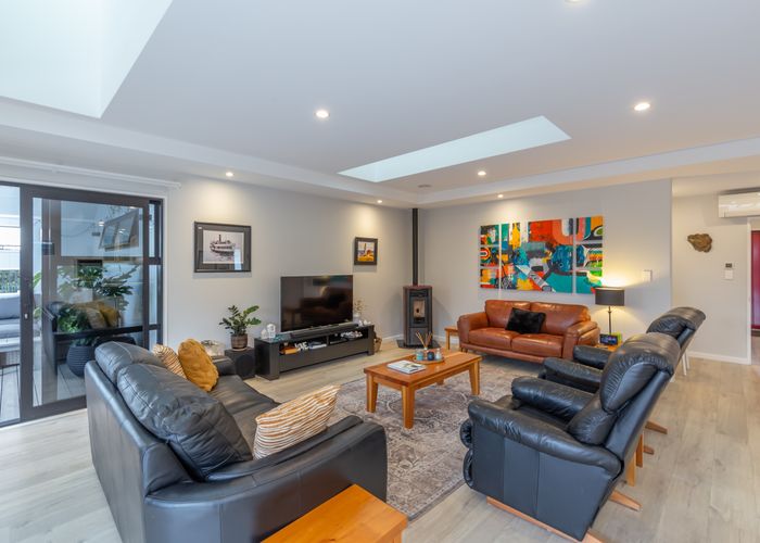 Free property data for 12 Tapanui Place, Rolleston homes.co.nz