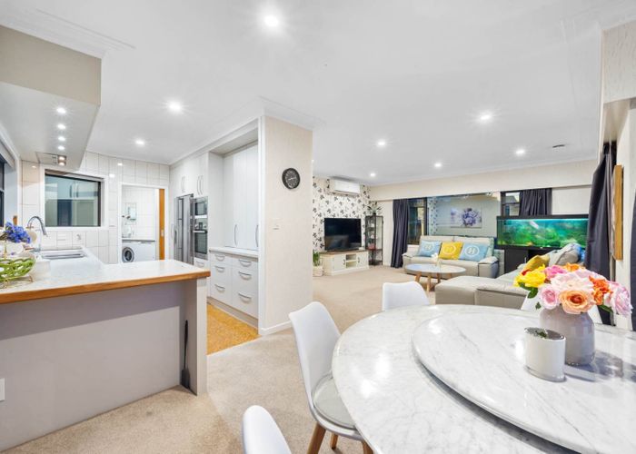  at 37 Parkhill Road, Mellons Bay, Manukau City, Auckland