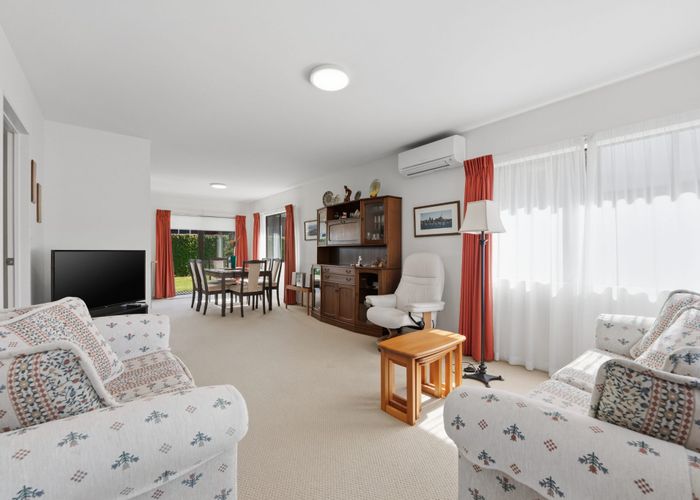  at 15/127 Boundary Road, Blockhouse Bay, Auckland City, Auckland