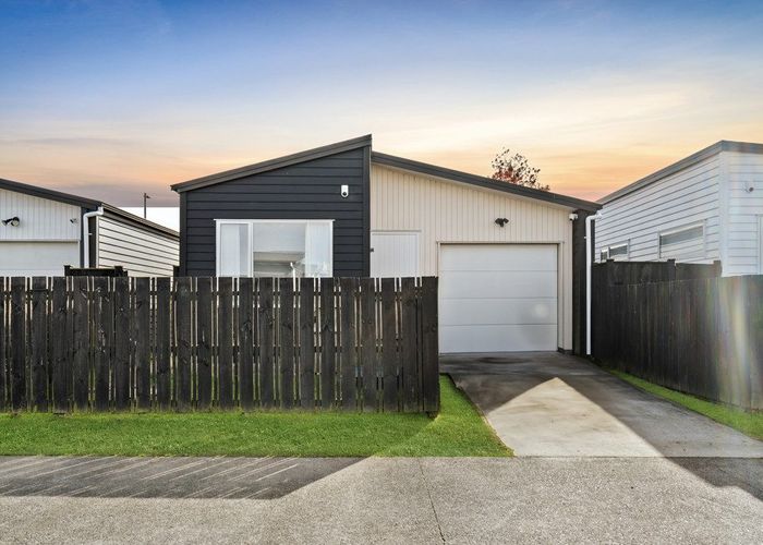  at 6 Swamp Kauri Grove, Takanini, Papakura, Auckland