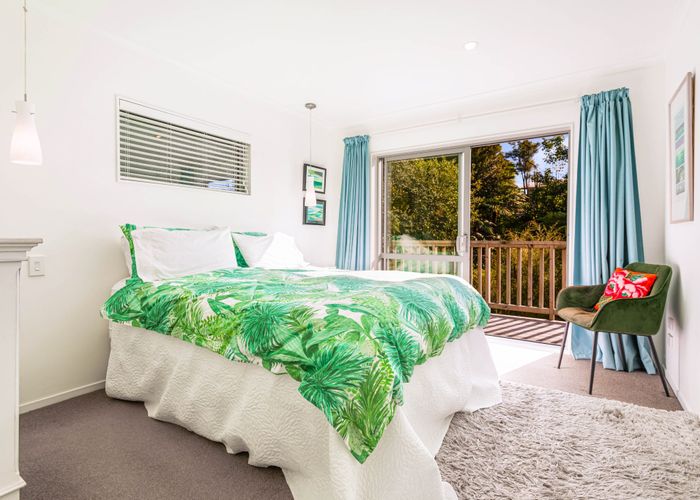  at 16 Donald Place, Stillwater, Silverdale