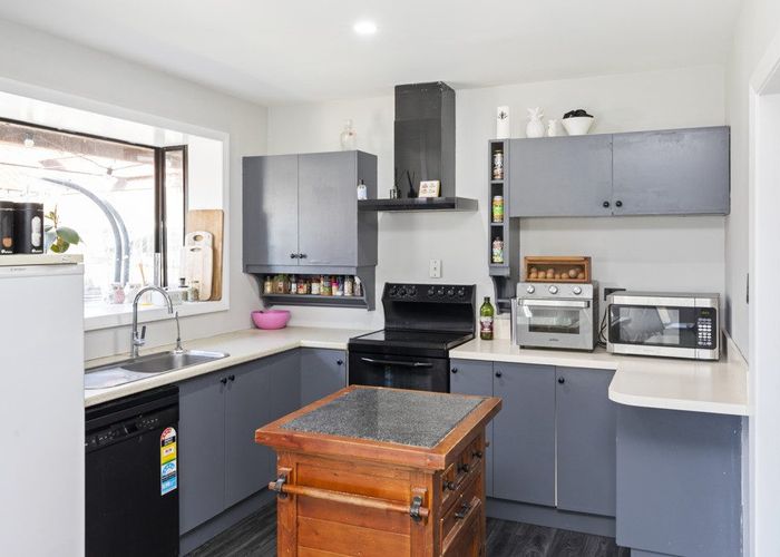  at 36 Gould Crescent, Woolston, Christchurch City, Canterbury