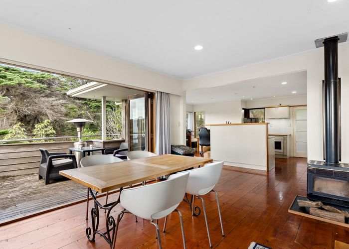  at 18 Vienna Place, Birkenhead, North Shore City, Auckland