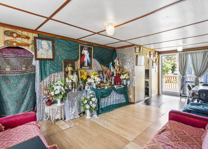 at 5 Calthorp Close, Favona, Auckland
