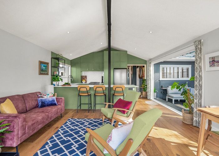  at 48 Korokoro Road, Korokoro, Lower Hutt, Wellington