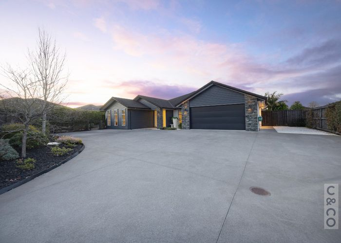  at 19 Riverhead Point Drive, Riverhead, Riverhead