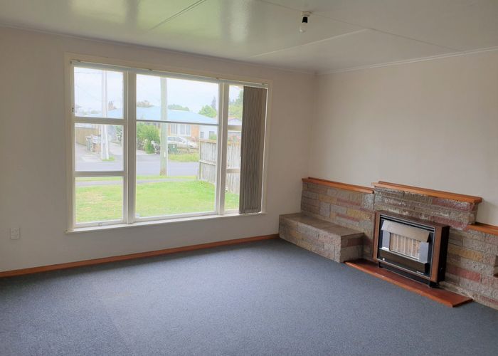  at 6 Inverness Avenue, Hamilton East, Hamilton