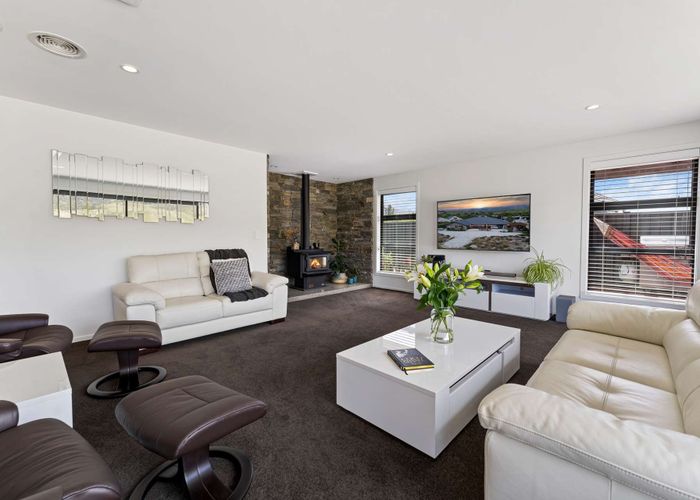  at 20 Quartz Lane, Mount Pisa