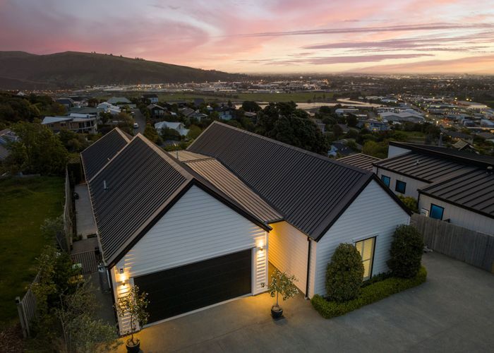  at 285 Cannon Hill Crescent, Mount Pleasant, Christchurch