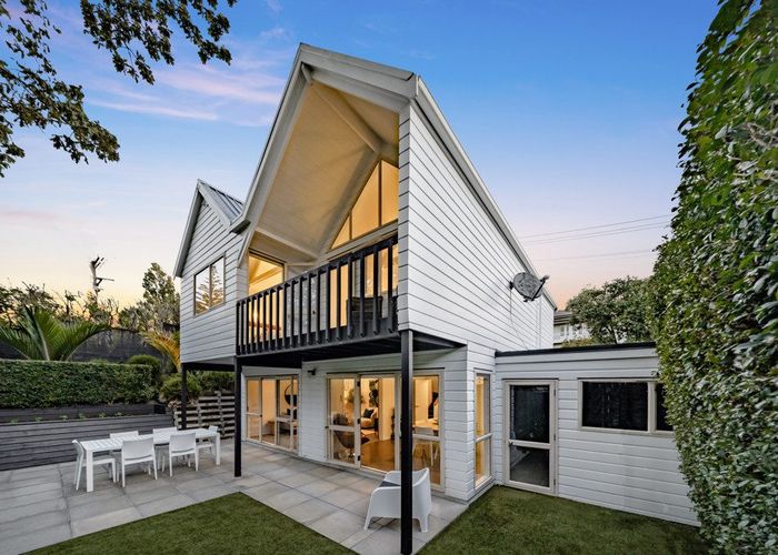  at 18 Shera Road, Remuera, Auckland City, Auckland