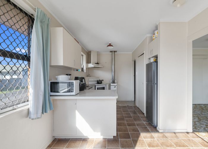  at 44 Pooles Road, Greerton, Tauranga, Bay Of Plenty