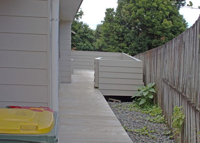  at 7 Halloran Place, Massey, Auckland