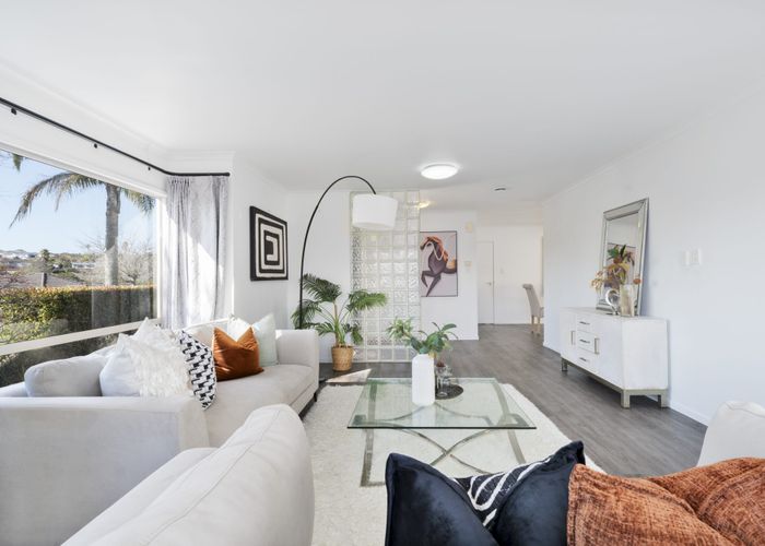  at 42 Lake Panorama Drive, Henderson, Waitakere City, Auckland