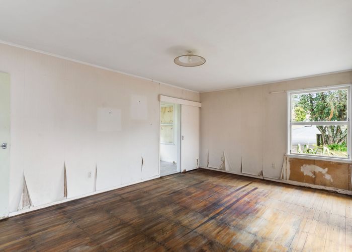  at 11 Juniper Road, Sunnynook, North Shore City, Auckland