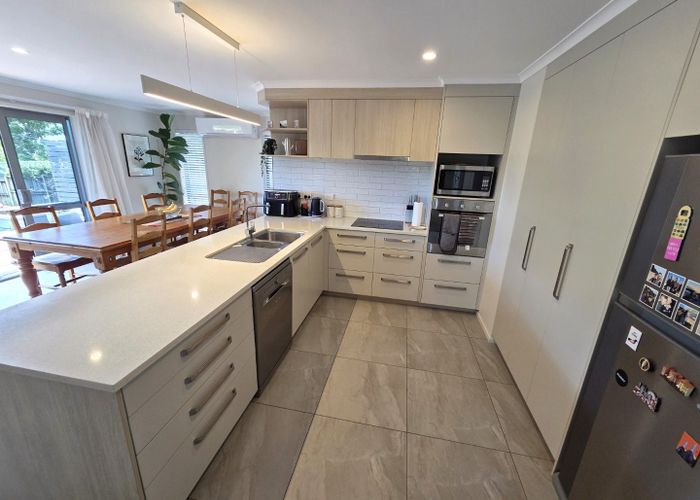  at 1 Meadowviews Drive, Welcome Bay, Tauranga