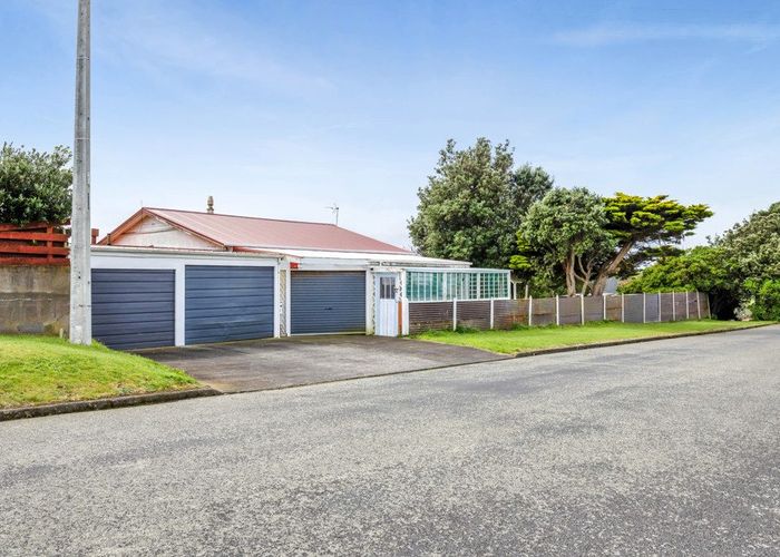  at 32 Norfolk Street, Patea, South Taranaki, Taranaki