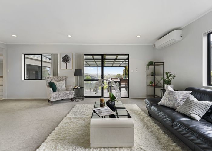  at 34 Lexington Drive, Botany Downs, Auckland
