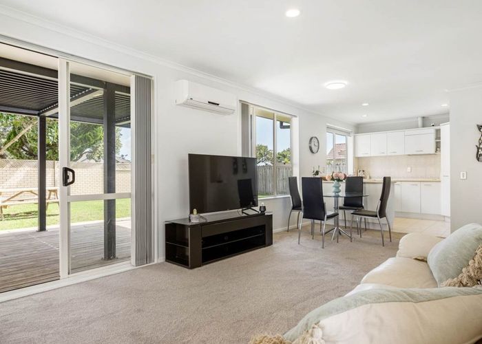  at 59 Fernbrook Close, Burswood, Auckland
