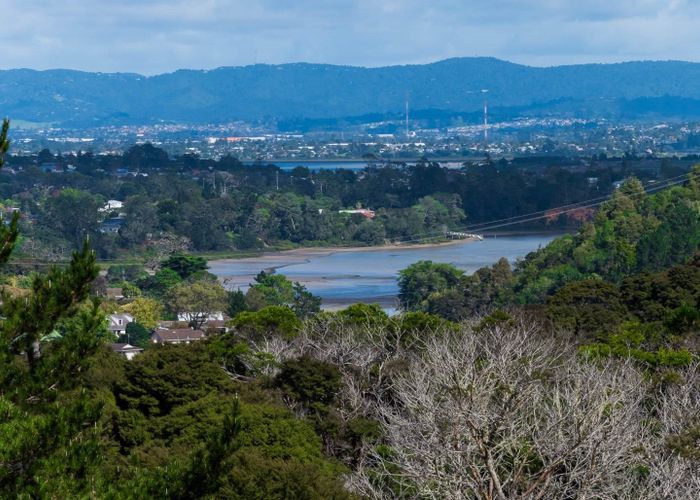  at 22 Dene Court Lane, Greenhithe, Auckland