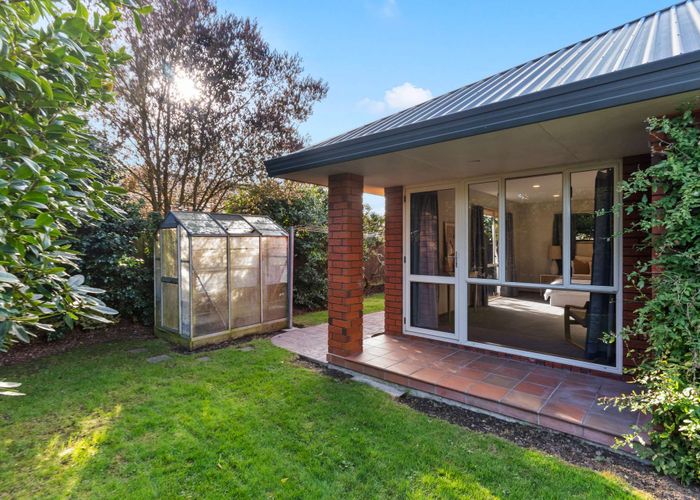  at 5 Lowry Avenue, Redwood, Christchurch