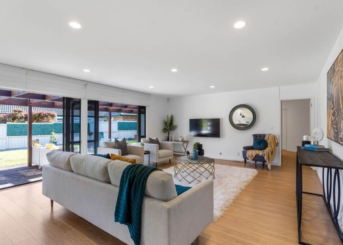  at 8 Burnaston Court, Dannemora, Manukau City, Auckland