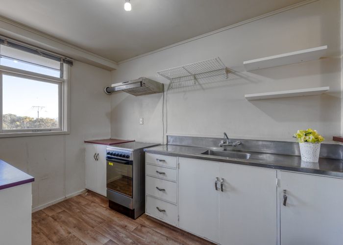  at 8/41 Barber Grove, Moera, Lower Hutt