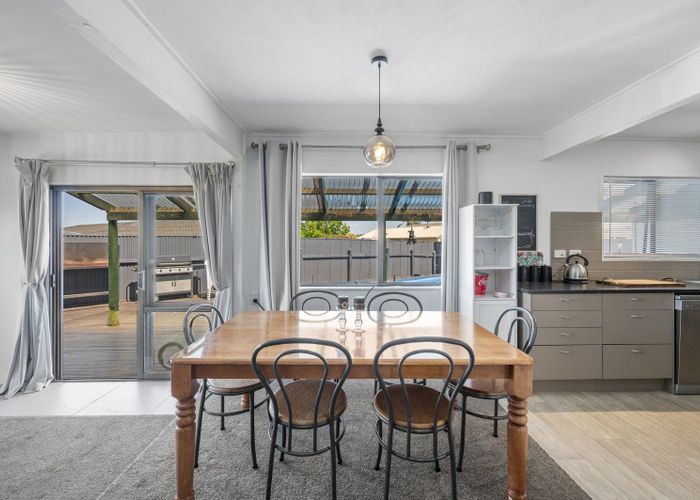  at 33 Duckworth Crescent, Greenmeadows, Napier