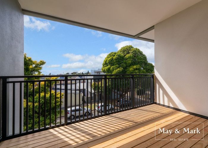  at 204/1A Kings Road, Mount Roskill, Auckland City, Auckland