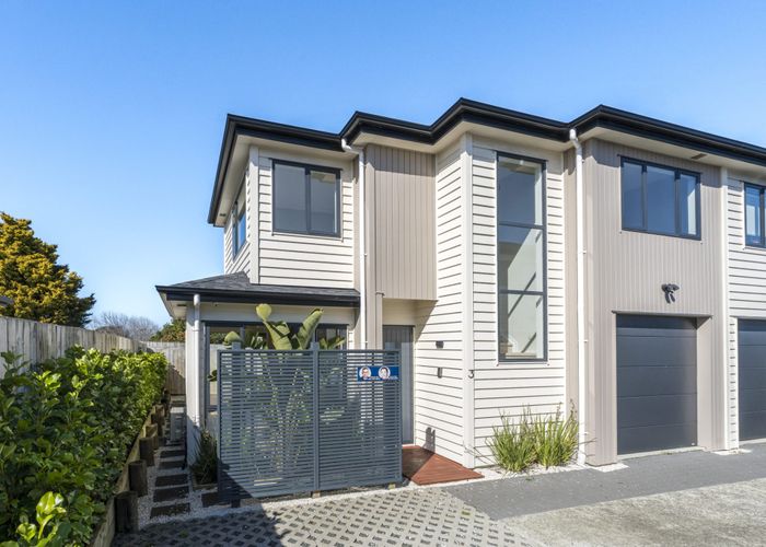  at 3/110 Royal Road, Massey, Waitakere City, Auckland