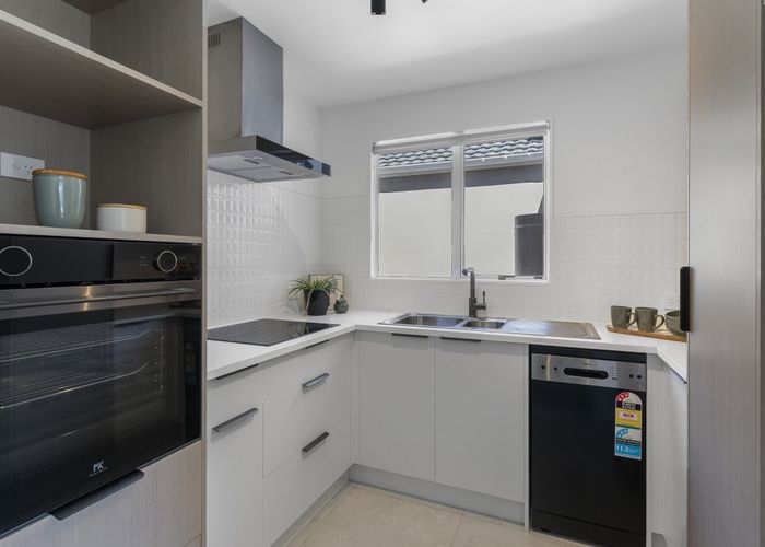  at 8/5 Gaynor Street, Mount Roskill, Auckland City, Auckland